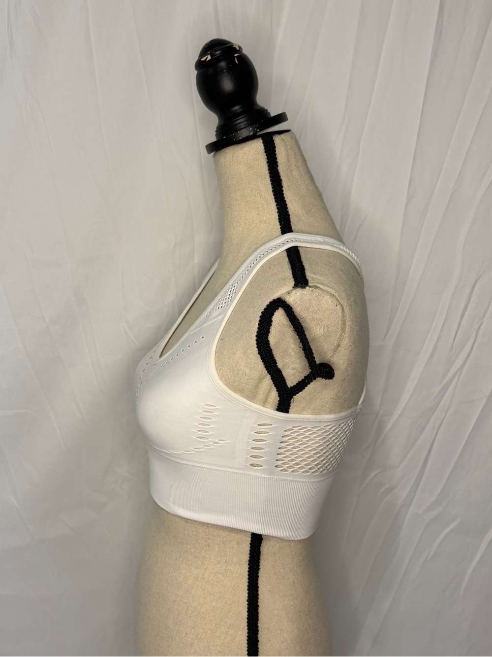 Alo Yoga White Seamless Open Air Bra - Picture 6 of 7
